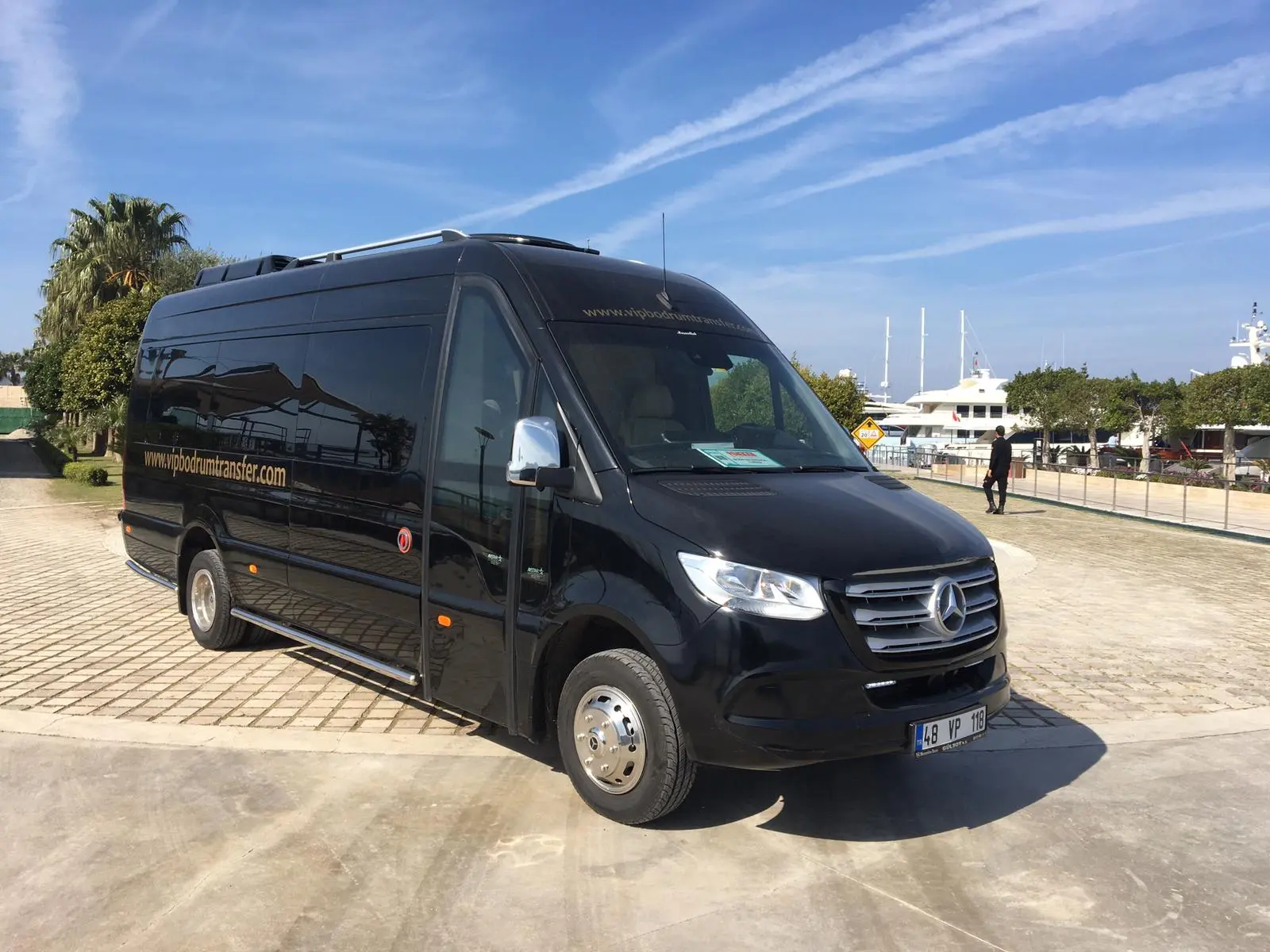 Bardakçı Minibüs Kiralama